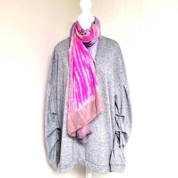 Oversized Grey Top - Picture 4 of 9